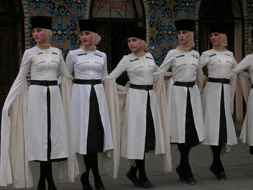 Georgian female dancers